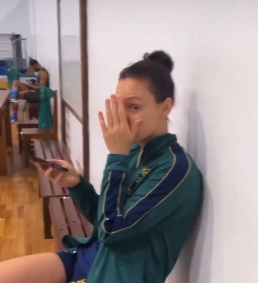 tmjlua's tweet image. Ai que rachão chato tava esperando mais do barueri, quem foi a alma ruim que pesou o timeco??? #VoleiNoSporTV