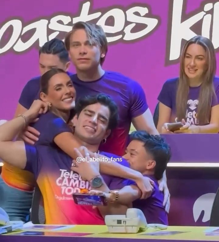 AldaineUpdates's tweet image. La manada juntaaa 🐺

TEAM NOCHE X TELETON