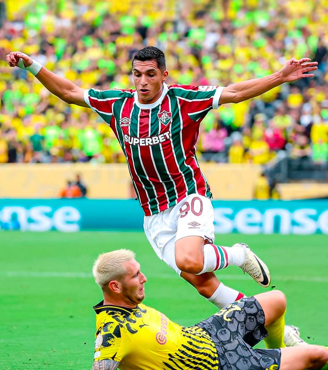 ✅. Que buen jugador es Kevin Serna, será un buen elemento pensando en el mundial. Buen PT del jugador.