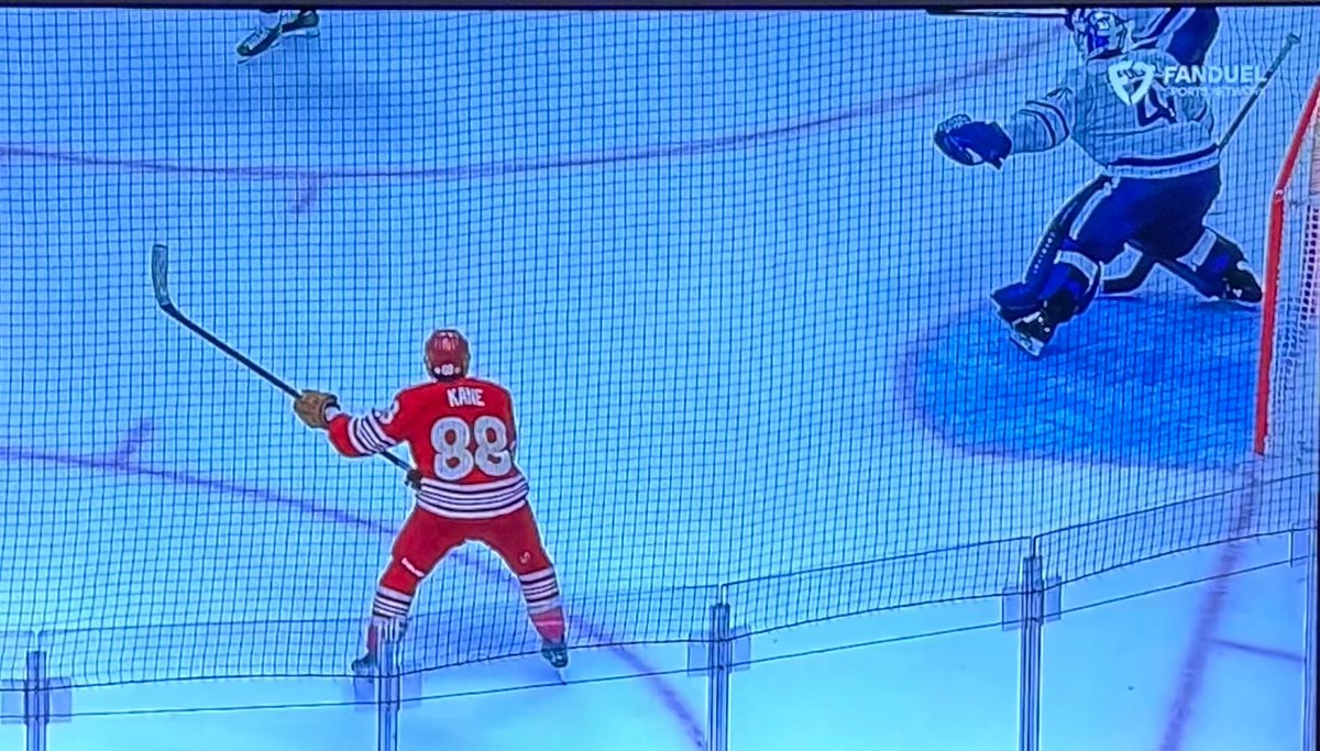 RWBill's tweet image. Maple Leafs showing some #detroitredwings caliber defense, leaving #88 all alone.  Stolarz be like, "little help on my left please!" #torvsdet #goleafsgo #LGRW