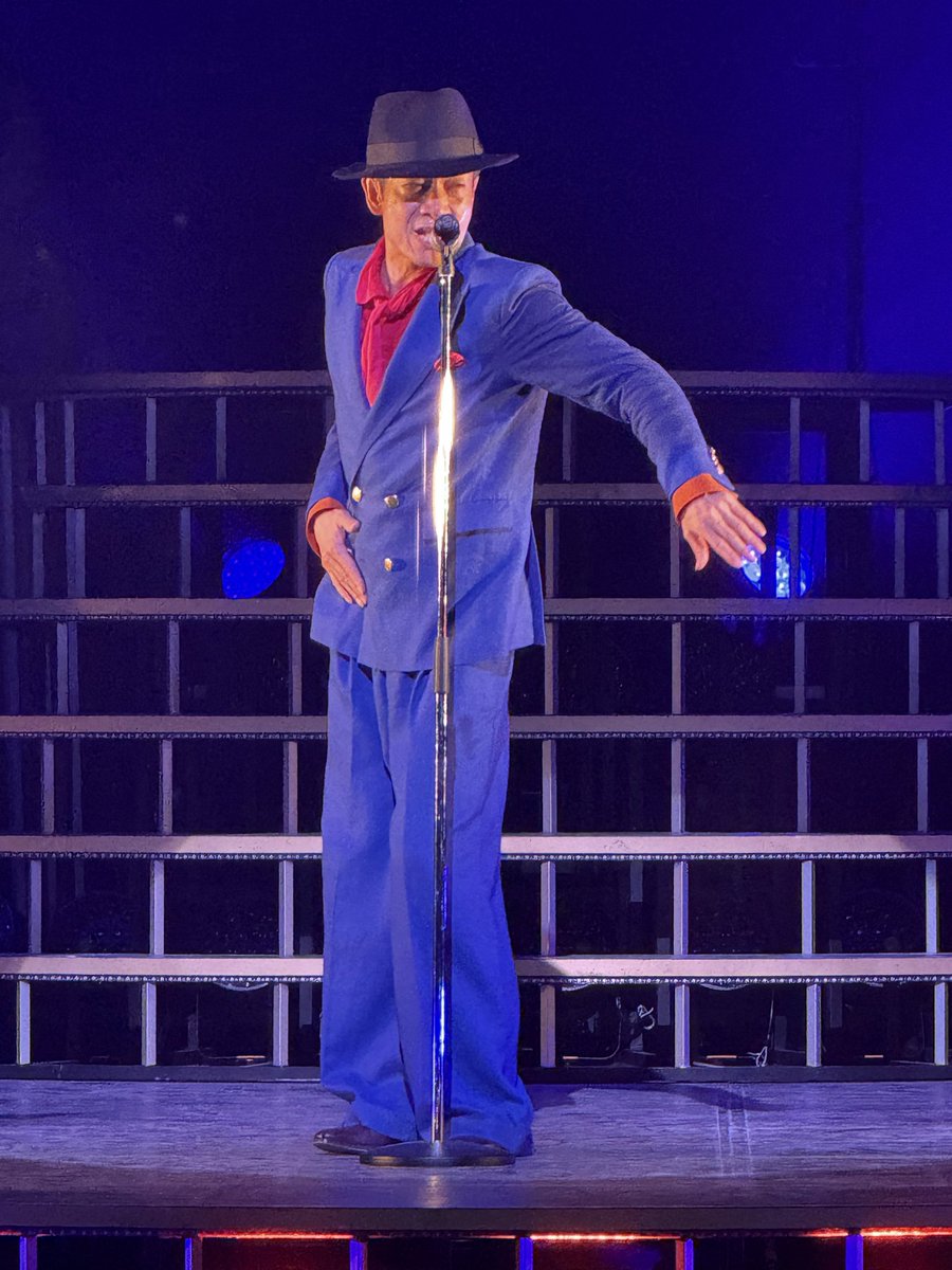 XtZ76qHJcRBM3sw's tweet photo. 「田原俊彦」のコンサートに行って来ました‼️
６４歳にしてアイドル時代と変わらない、マイケル並みのキレッキレのパフォーマンス‼️
長時間、踊りっぱなしの体力‼️
仮面ライダーの腹筋‼️ファンサービス‼️
「すごい努力なんだろうなぁ〜」と
魅せるプロ意識を感じました💕
#田原俊彦 https://t.co/vNufrRxwPF
