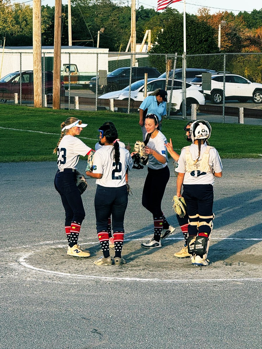 VDobrydney29's tweet photo. My team @CT_Timberwolves great start in Massachusetts @PolarCrush16U Fall NE Showcase!
#CTTimberwolves #SoftballShowcase #polarcrush https://t.co/3ugeREVtNf