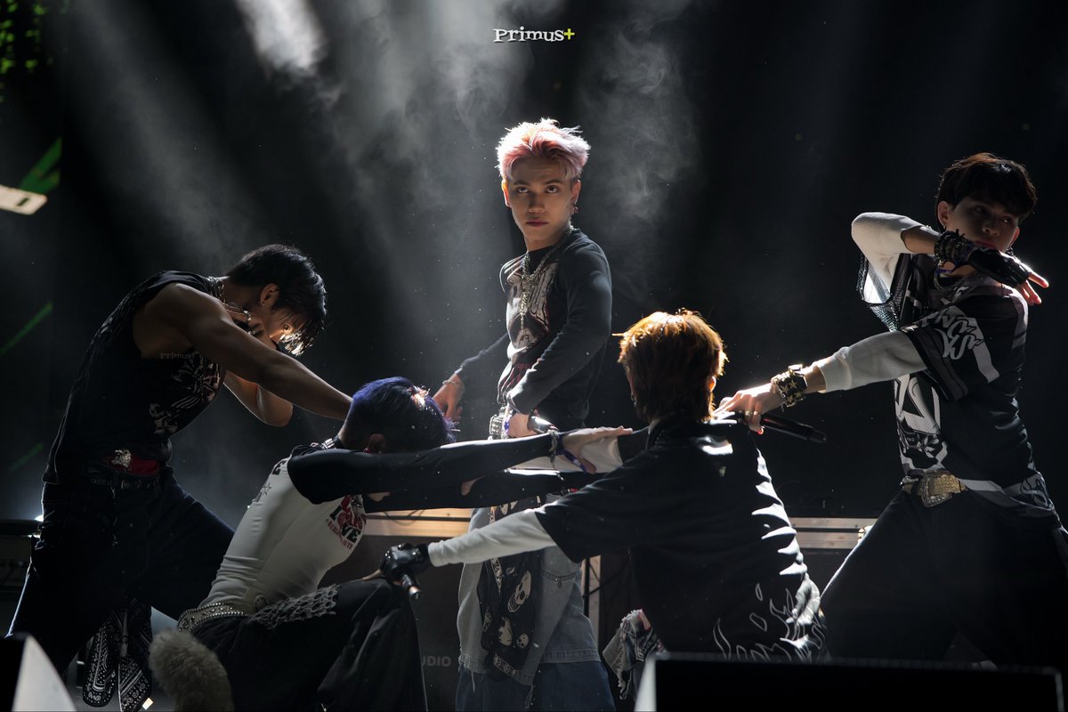 251011 📸 NEW:ID
BRIDGETOWNE OPEN GROUNDS

NEWID LIGHTS UP THE NIGHT
#NEWIDXBlackoutManila
#NotJustAFestival #BlackoutManila 

#New_ID <a href="/official_newID/">New:ID OFFICIAL</a>