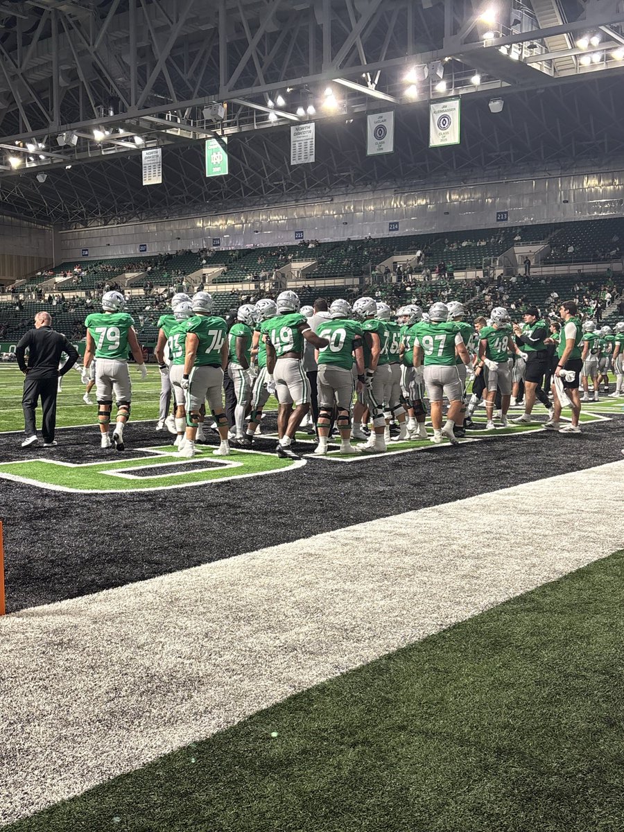 Thank you <a href="/UNDfootball/">North Dakota Football</a> for an amazing game day. I loved meeting the coaches and being able to experience the game day atmosphere. Great win
<a href="/CoachHalder/">Ben Halder</a> <a href="/IsaacFruechte14/">Isaac Fruechte</a> <a href="/TrevorOlson62/">Trevor Olson</a> <a href="/PBFeldy/">Jason Feldman</a> <a href="/PrepRedzoneMN/">Prep Redzone Minnesota</a> <a href="/NWahlScouting/">Nate Wahl</a> <a href="/OJW_Scouting/">PrepRedzone Oliver</a>