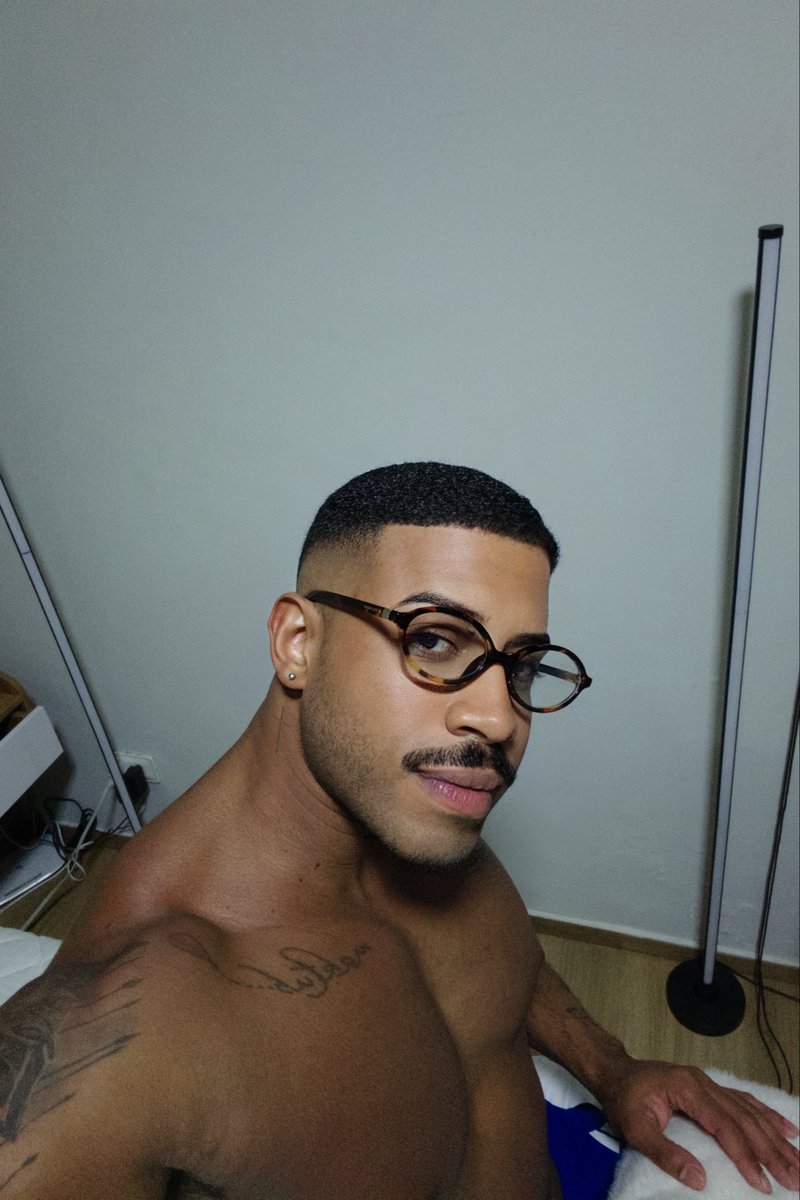 Icarotiiago's tweet photo. Um professor desse 🤓 https://t.co/e7wwb6mwto