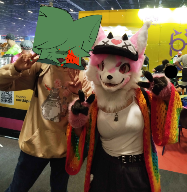 izzywhenart's tweet photo. met @_emotiK0N in person!!! had a wholesome interaction and absolutely loved taking pictures! https://t.co/C83RNH9BdZ