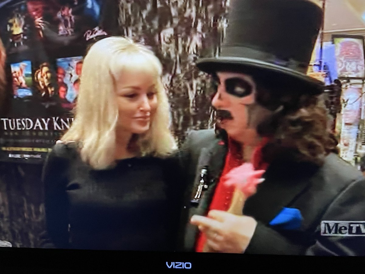 Tuesday Knight did an amazing job singing at Flashback! #Svengoolie