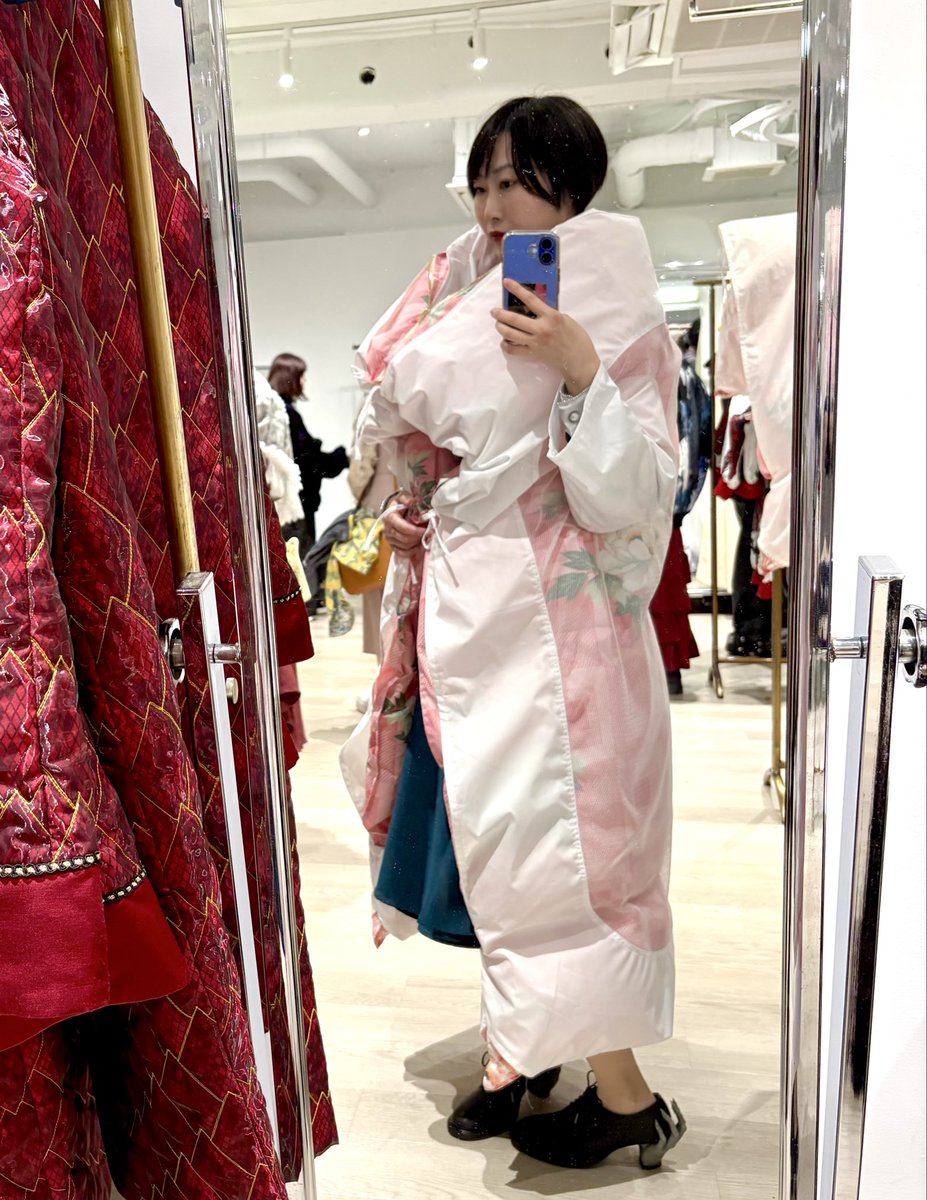 emiri_ote's tweet image. #hazama
#hazama_size

寝坊の理由？
「いや〜お布団が私を離してくれなくてw」
って言い訳がリアルに使えちゃうやつ

マジで想像してる以上にお布団だからw

160cm 47kg 骨格ウェーブ
PC 1st クールウィンター
PC 2nd クールサマー

ha | za | ma
お布団ダウンジャケット
pink×white(布団×カバー)・S