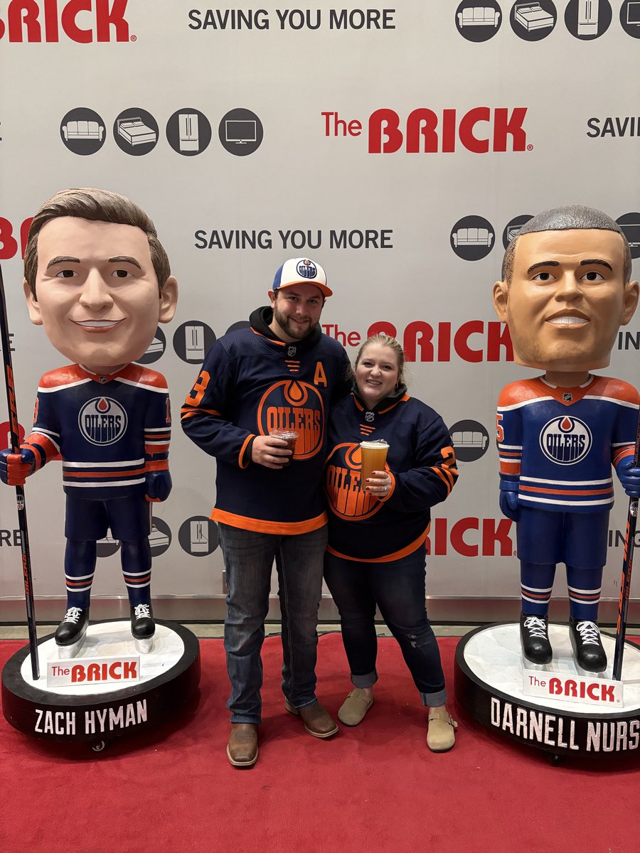 Turnsy_1's tweet photo. @TheBrick @EdmontonOilers #brickbestseats https://t.co/HwDzPEZLHQ