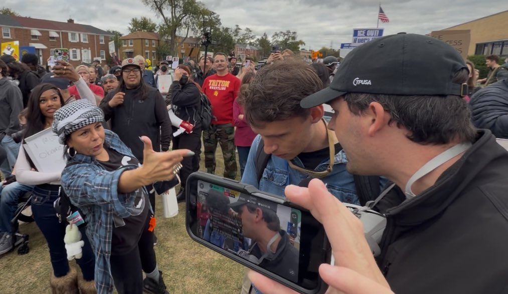 camhigby's tweet image. Peaceful protestors casually threatening to kill me during a media interview in Chicago.