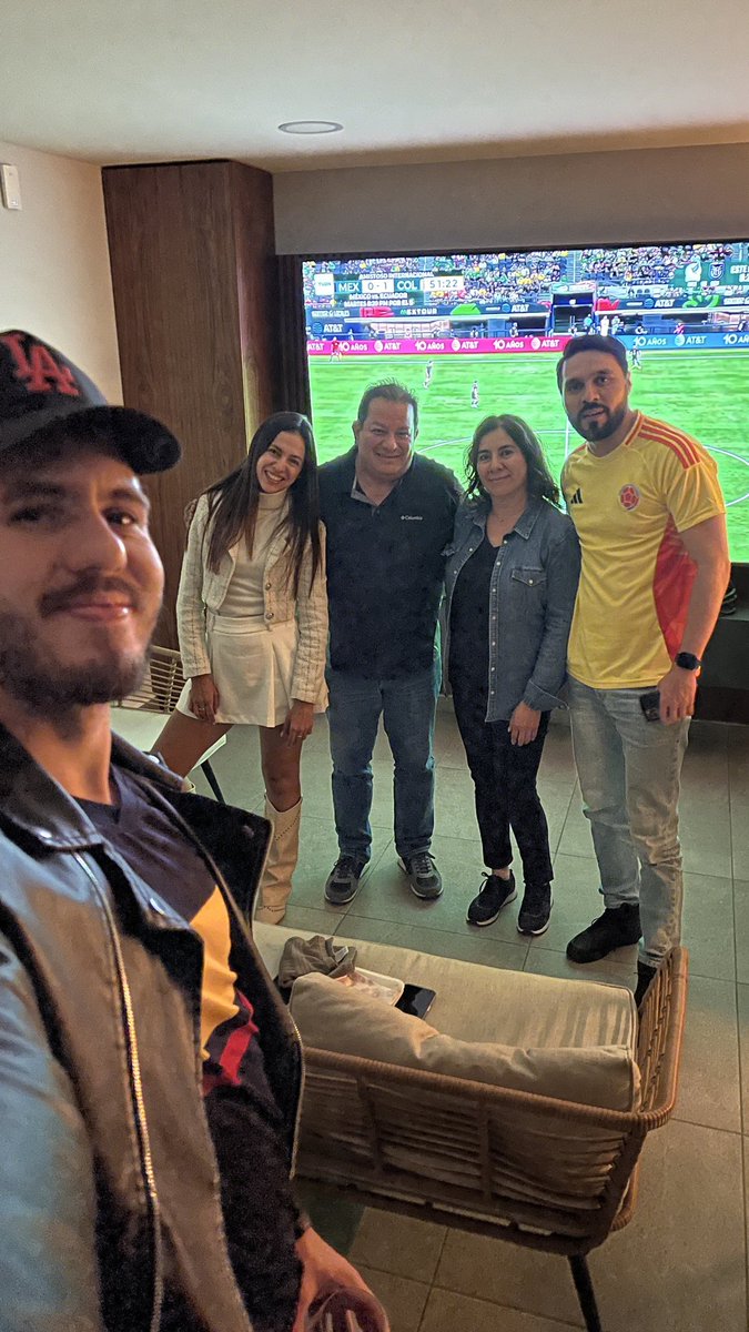 AliethVargas's tweet image. #CompaVsParce