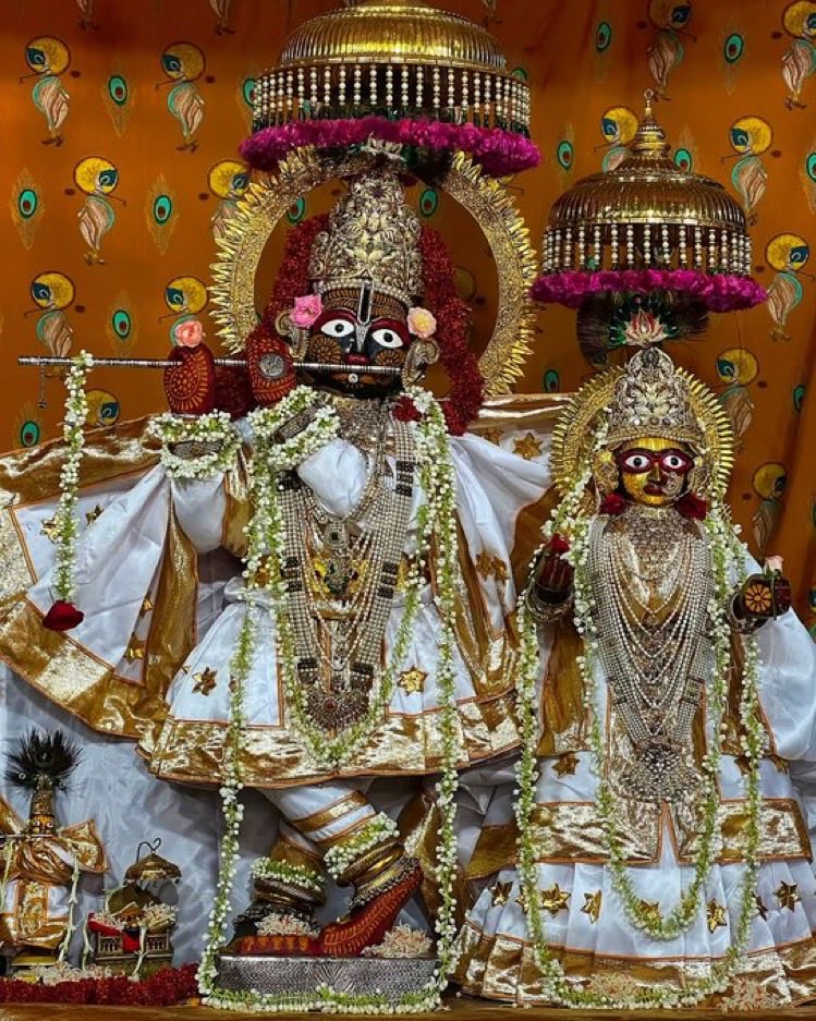 paramdisciples's tweet image. Hare Krishna Hare Krishna
Krishna Krishna Hare Hare
Hare Ram Hare Ram
Ram Ram Hare Hare