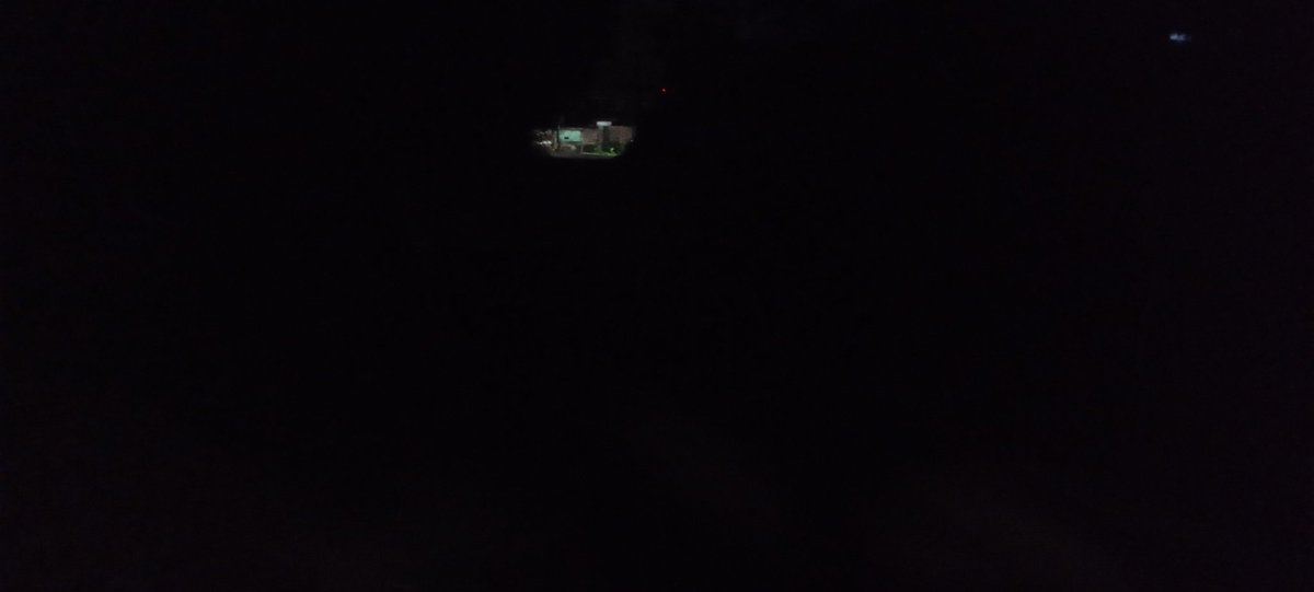 jllozz's tweet photo. @marioduran 
Buenas noches señor alcalde de su ayuda con respecto ala alcaldía municipal de Ciudad Delgado con respecto al pasaje 28 colonia santa Rita 6 

Debido al alumbrado público 
Esta dañado también el corte de ramas de ceiba ya hubieron personas mayores que se han caído https://t.co/850Ubi5QL6