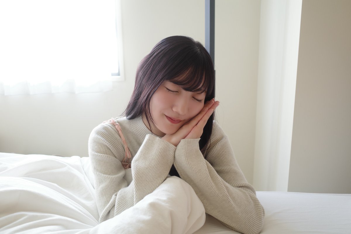 今日は祝日だから、一緒に二度寝しちゃう？😴

#おはようおひなさん ☀️
#日向坂46 #河田陽菜
#河田陽菜2nd写真集 #テイクオフ

🐶Amazon x.gd/fQZN1
☀️Sony Music Shop x.gd/Uw0kS
🍩紀伊國屋 x.gd/3bEd9
🌷HMV x.gd/QPwDs