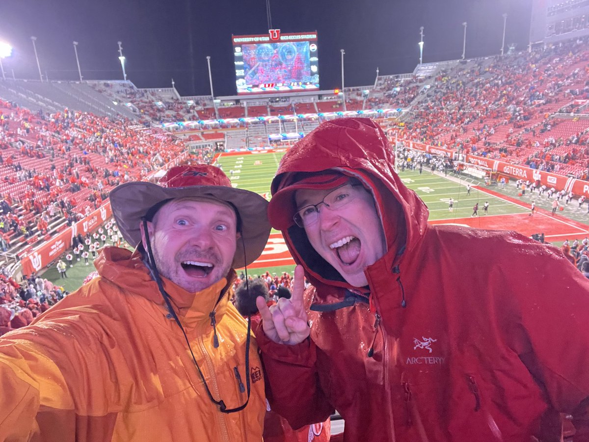 k_r_baum's tweet image. It’s wet but we’re here.  @neil_argyle #goutes #utesgameday #moist #wetoutsidedryinside #northendzone #wet #slipperyballs #ineedatowel #gortex