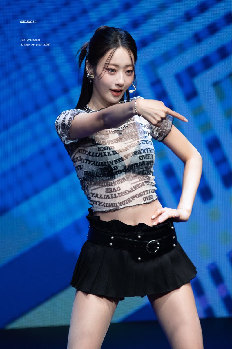 GRdangil's tweet photo. 250831 나인뮤지스 팬미팅 <MUSE : on >
 - 2nd

#나인뮤지스 #경리 @ICE_Gang 

https://t.co/bpQe5ImgTs https://t.co/ToFj57pdYt