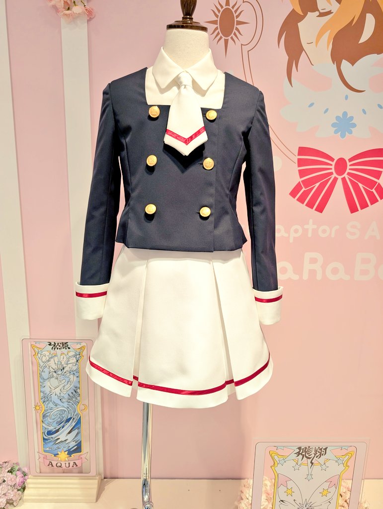 nanorajigon02's tweet image. #ccsakura
#カードキャプターさくらTaKaRaBaKo
2回目来た🌸（毎日来ようと思えば来れるけどそれは不審者すぎるので…！）
初日と比べてゆっくり見れるので、選ぶのも見るのも大変よいと思われます
さくらちゃん衣装間近で見るのさくら展以来で有り難すぎる🙏🙏🙏