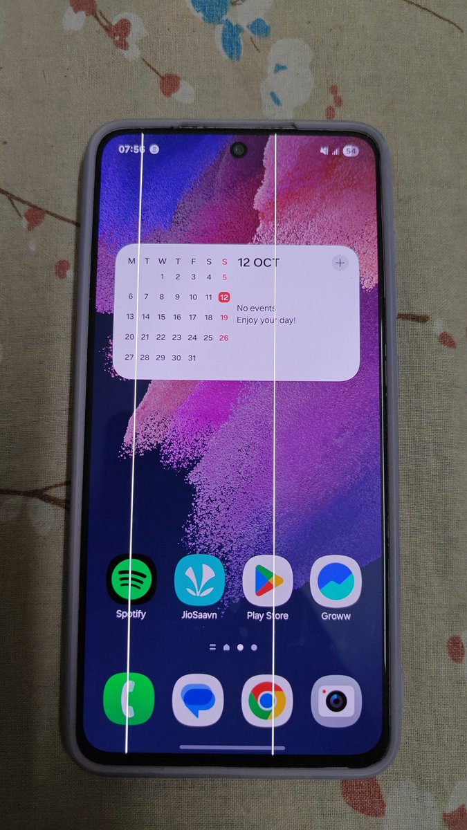 Vikash_kr9161's tweet image. My S21 FE is under Samsung’s 3-year warranty, yet the service centre didn’t even open it — just clicked pics and declared “water damage.” Report? None.

Amazing how warranty now works on assumptions @SamsungIndia 🔮

(Job Sheet/IMEI via DM)
#GREENLINESCAM