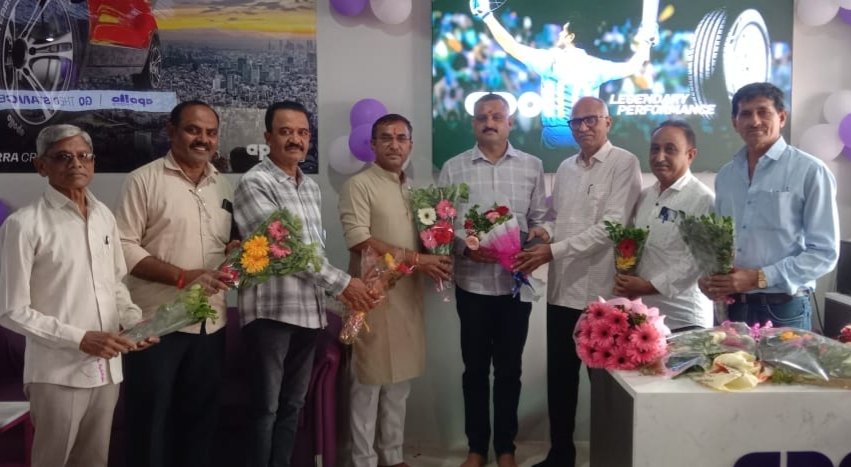 મારા સ્નેહી મિત્ર ધર્મરાજસિંહ ગોહિલ ત્રાપજ ના ભાવનગર માં સૌ પ્રથમ "apollo pv zone" ખોડીયાર ટાયર ના શુભારંભ પ્રસંગે શ્રી મનહરકુવરબા રાજપૂત વિદ્યાલય ના પ્રમુખ શ્રી નરેન્દ્રસિંહ ગોહિલ તથા સમાજ ના આગેવાનો સાથે ઉપસ્થિત રહી નવા સાહસ ની શુભેચ્છાઓ આપેલ...