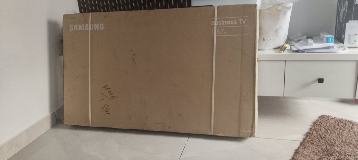 NDesai2000's tweet photo. @SamsungTV Please send your technician for installation https://t.co/9fCTTABfnp