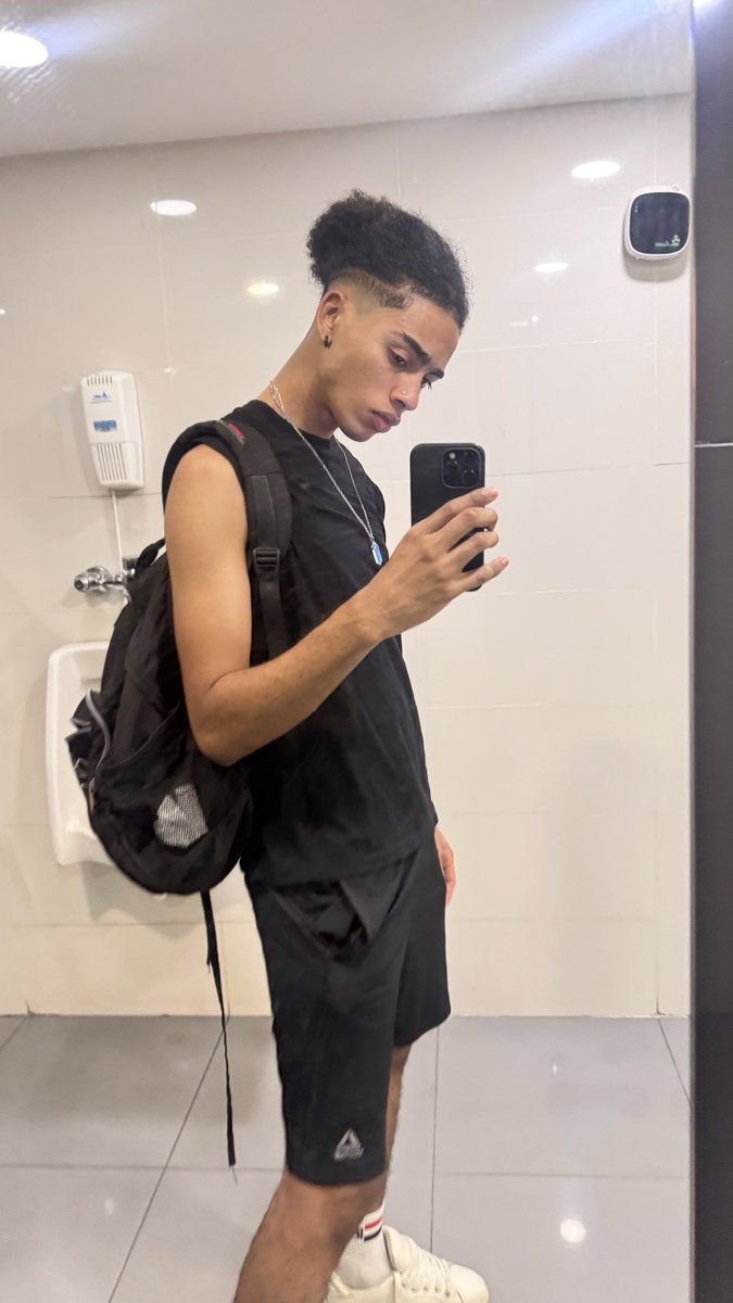 Lexz (@itzz_lex1) on Twitter photo 