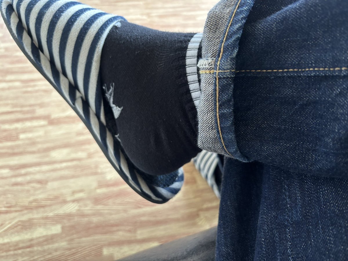 71_kentaro_71's tweet image. ロール幅は3センチ！
スニーカーでもブーツでも一番カッコよく見えると思います！
僕の拘りです！
＃デニム