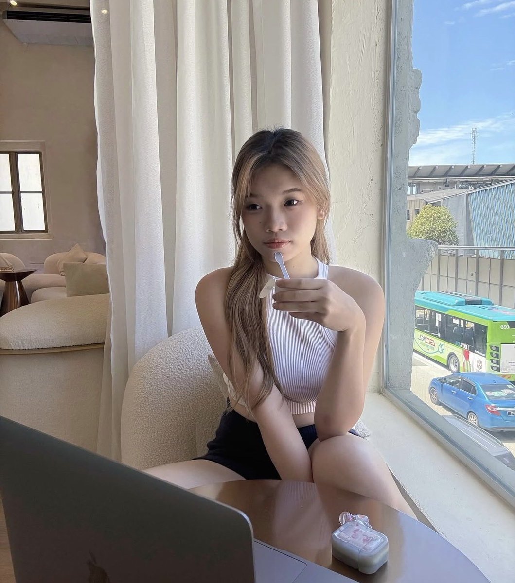 syeee04's tweet photo. 肉一点无所谓吧💖 https://t.co/xdvVn3IwP2