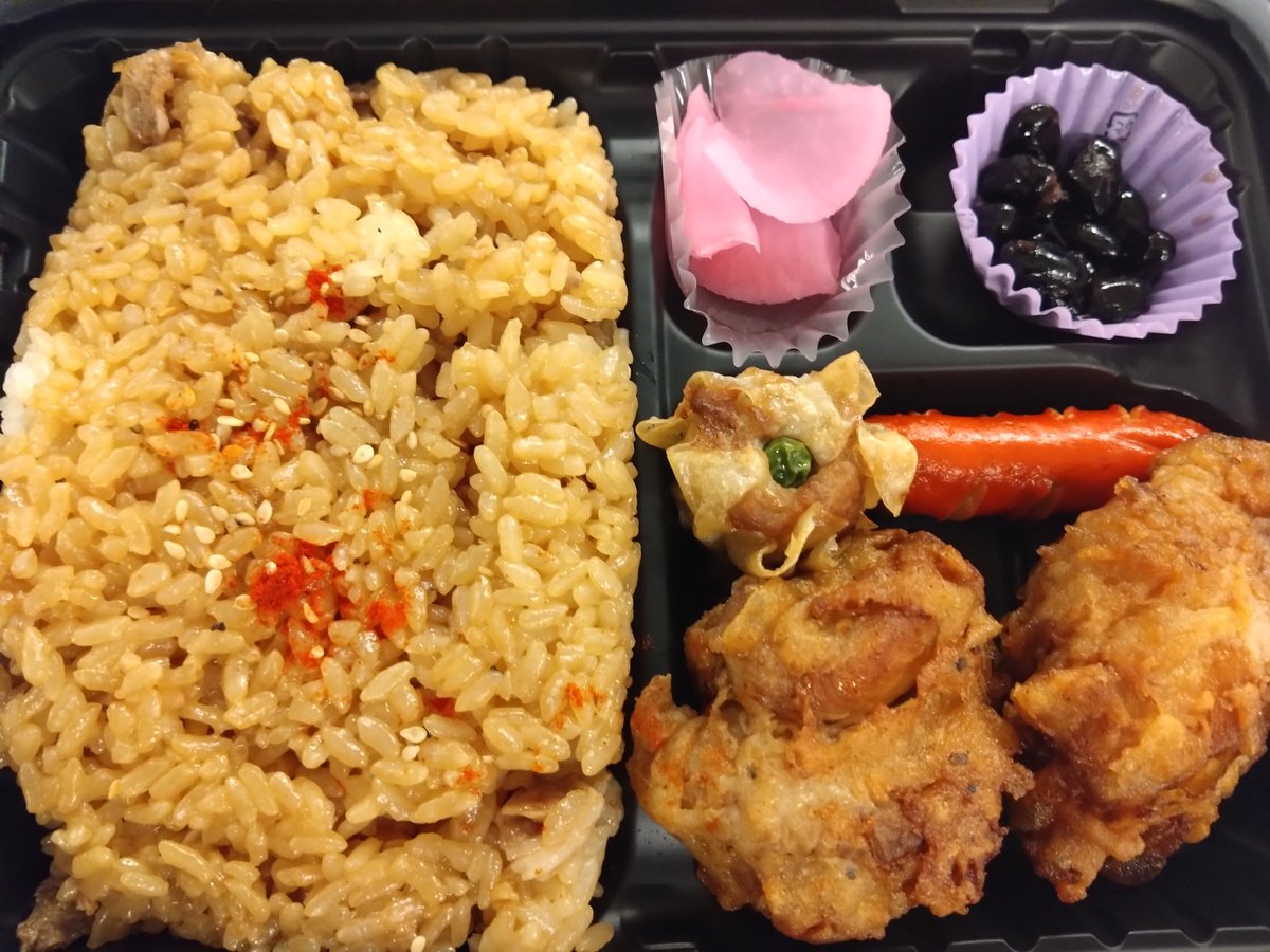 xceon_'s tweet image. 楽屋弁当ですでに優勝してます。気をつけて会場に来てね　#edp