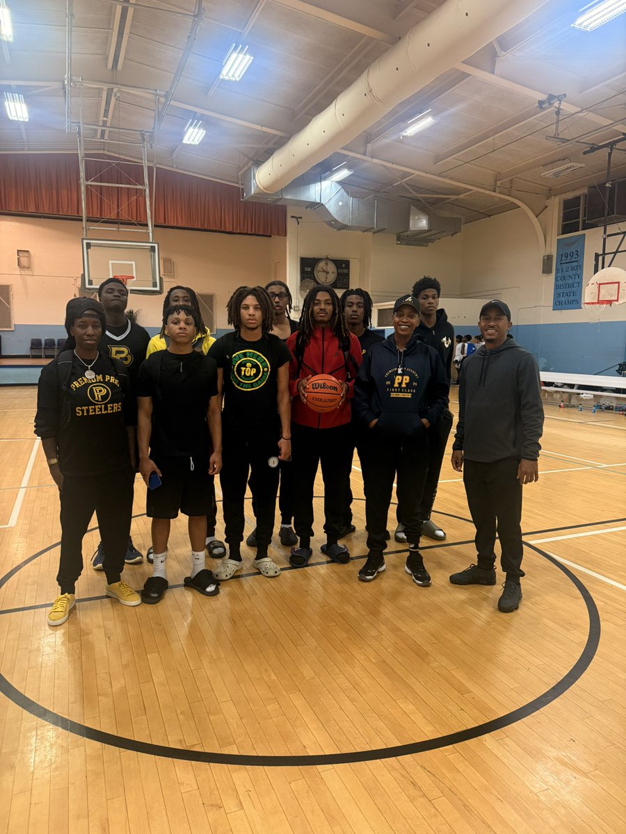 The Premium Prep Academy Steelers opened their inaugural season with a commanding 74–62 victory over Omega Prep. The game marked the official beginning of a new era one built on defense, discipline, and unity.

🔥 Key Performers
•James Raymond: 20 pts • 10 rebs • 3 ast