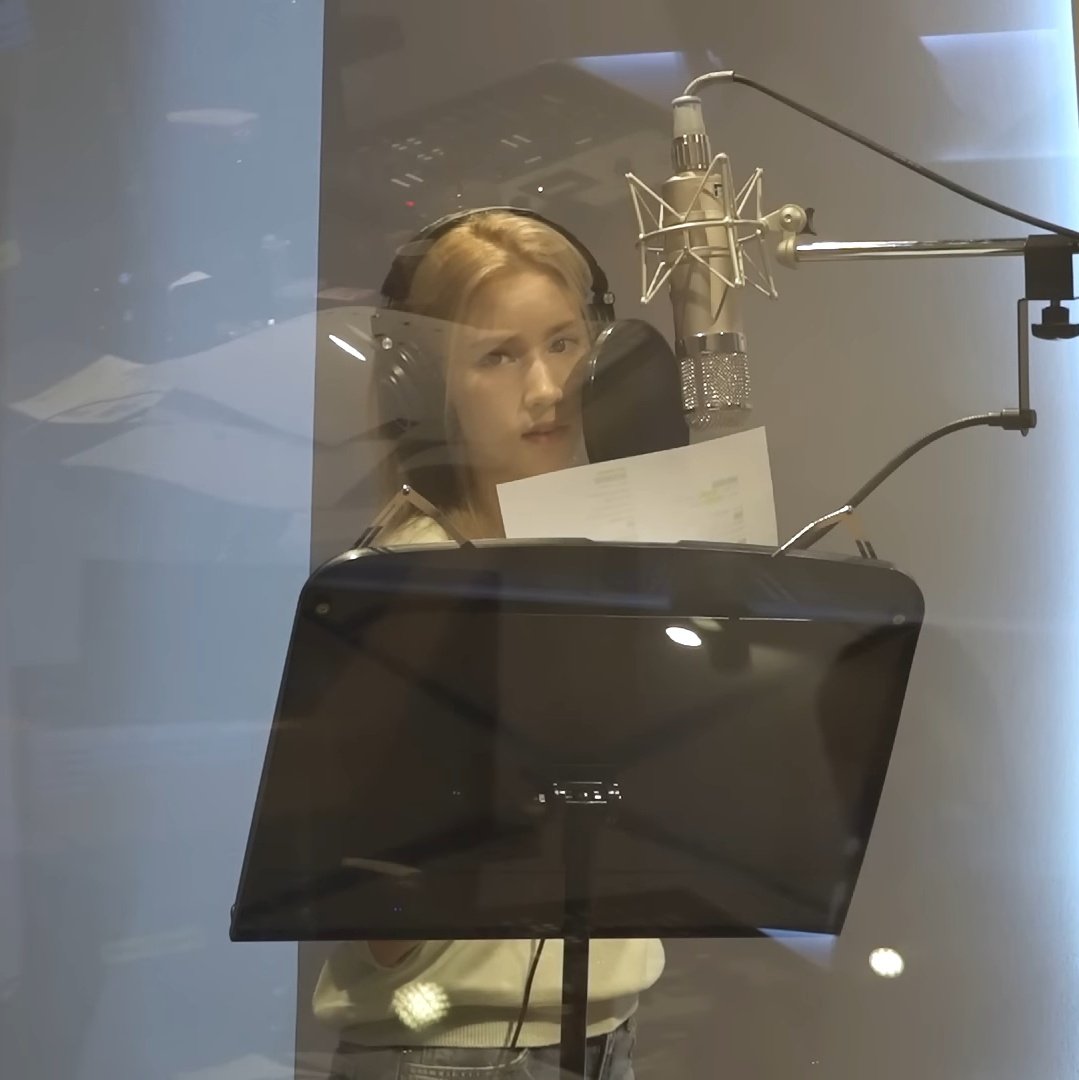 ᅠ
ᅠᅠ
𓌹 #REC_진울 — Chandra's POV 𓌺
ᅠAfter Ruru took the honor of our first take, next one is our supacool <a href="/VINESTLIE/">SAMANTHA.</a> 's turn. 

With her great vocal, you guys must be curious about the result, right? 
Good job, Samantha! 
ᅠ