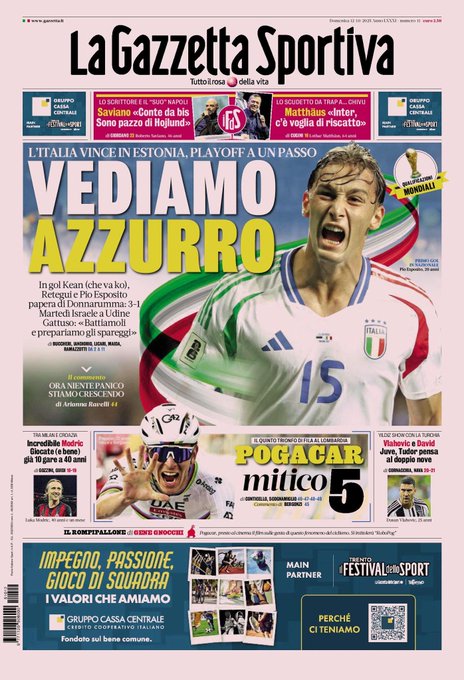 Newspaper front page titled La Gazzetta dello Sport with pink background features bold headline Vediamo Azzurro over image of Italian national team player in blue jersey celebrating, subheadline Italy wins in Estonia playoffs within reach, score 3-1 with mentions of Kean Retegui Pio Esposito and Donnarumma, sections on Scudetto with Inter Matthäus, Modric at 40 for Croatia, Pogacar victory with photo of cyclist in yellow jersey, Yildiz Turkey Vlahovic David Juve tactics, and other sports news like Giro di Lombardia.