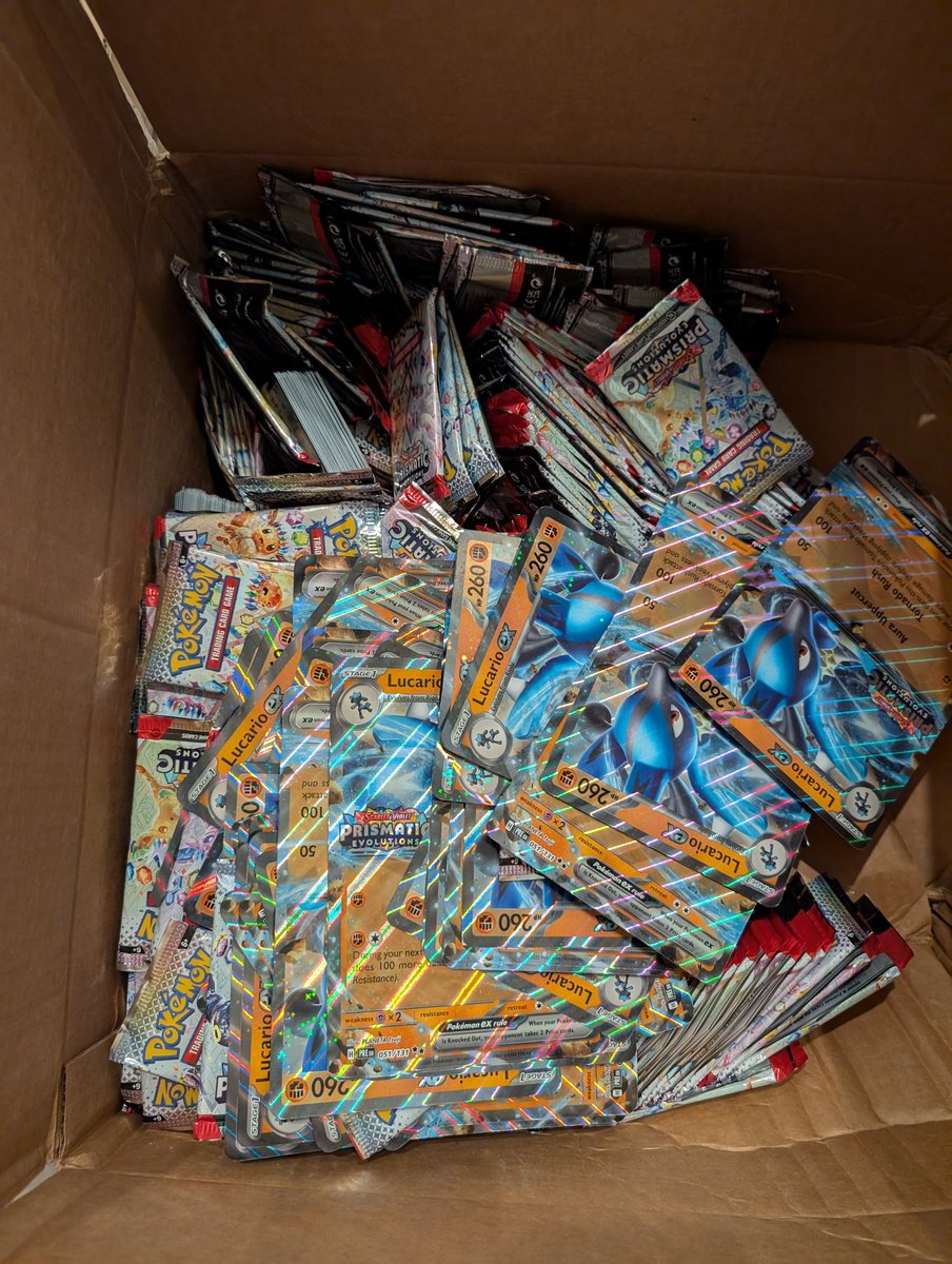 zardcardz tweet media