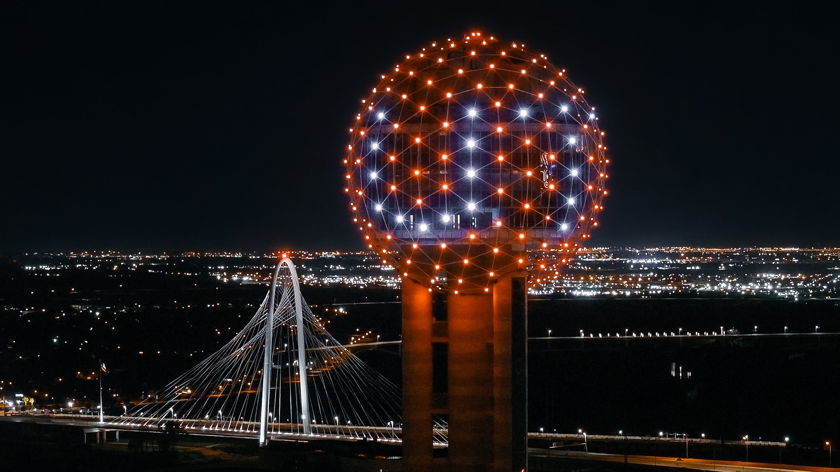 G3Bx71wWcAAL1LI?format=jpg&name=4096x409