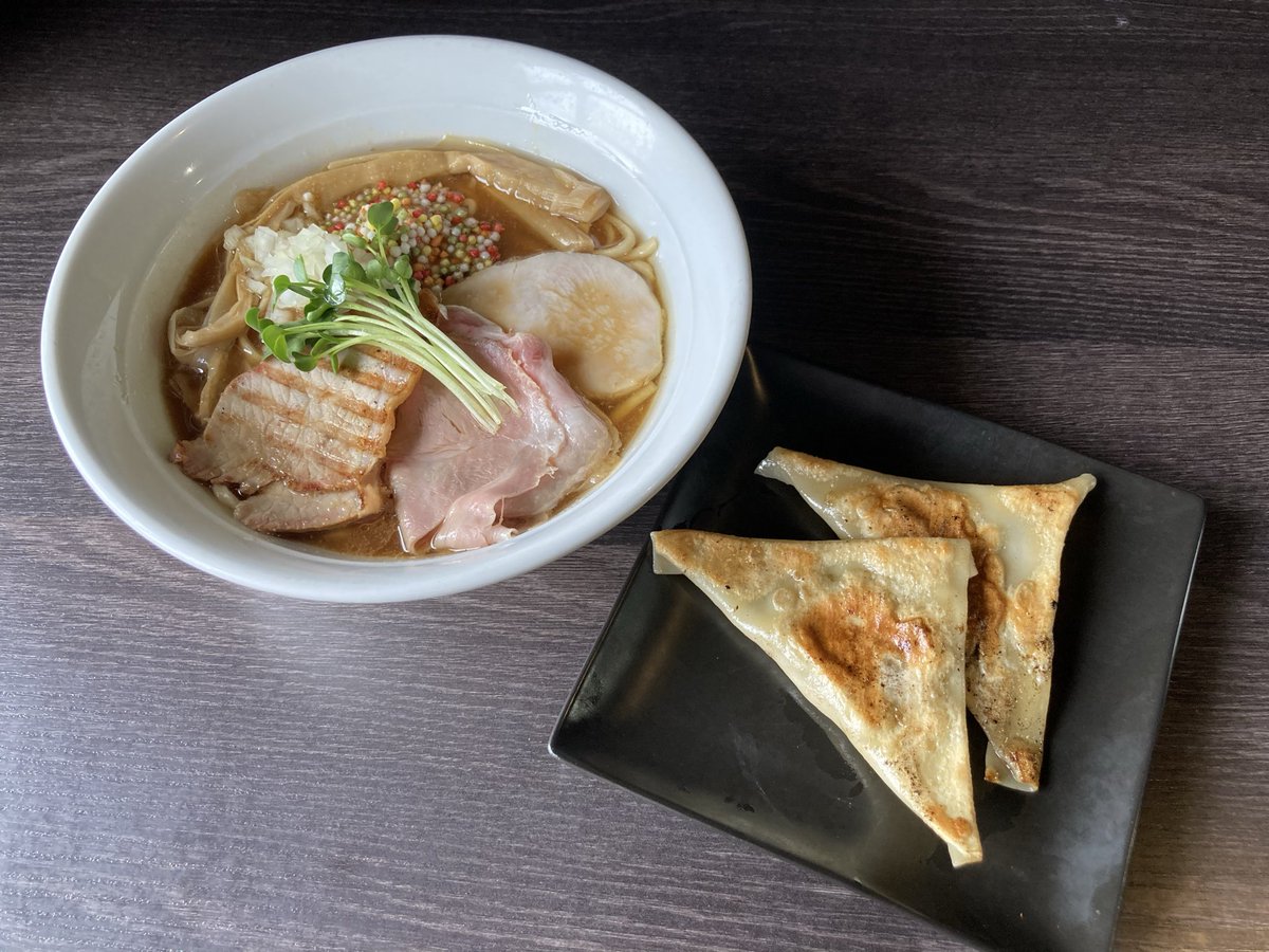 charon0913's tweet image. お客様誰もいませんが
昼の部スタートしてます😅
昨日の夜に続き、激暇予想です😂
気長にご来店お待ちしてます🙇‍♂️
#宇都宮
#ラーメン
#餃子
#ベルモール