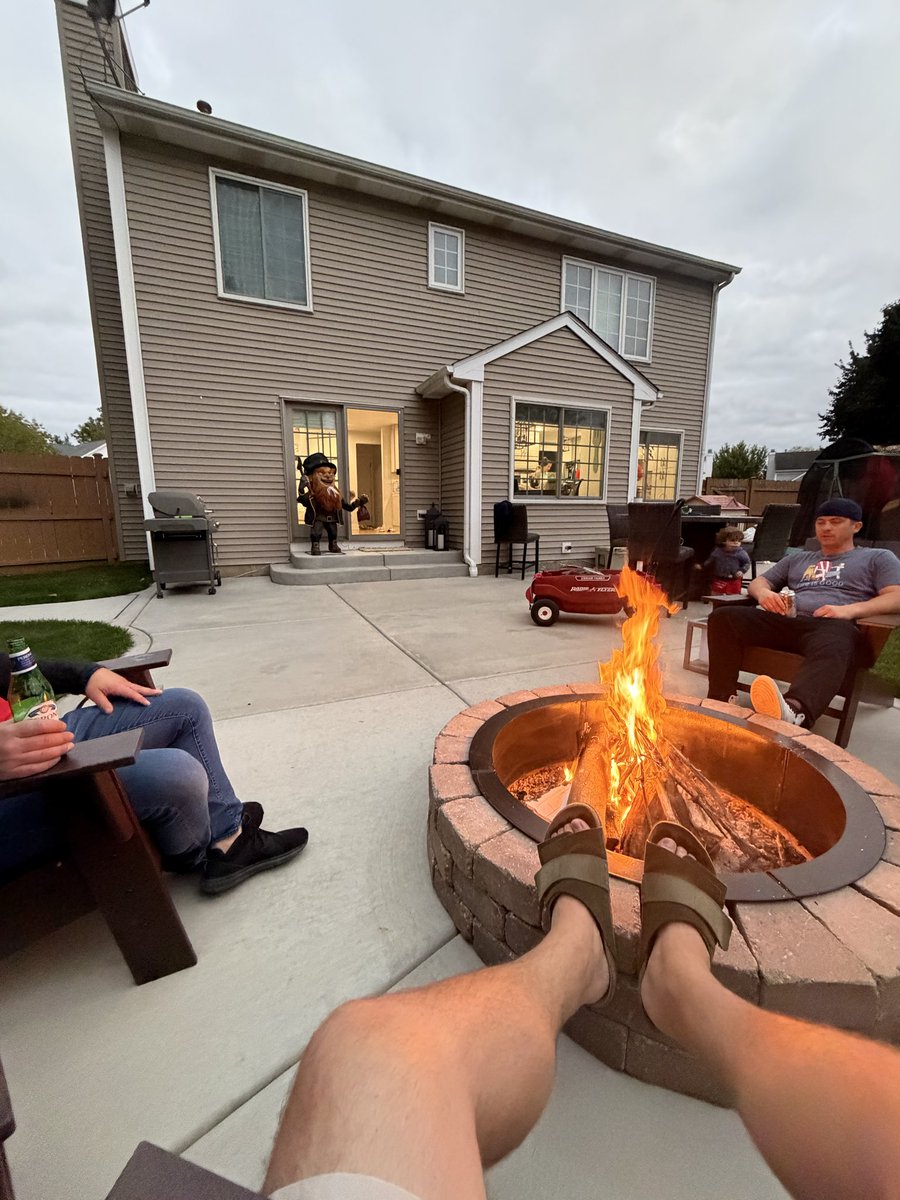 Had dinner with my Sox fan in-laws in Gurnee. Tonight we were all <a href="/Brewers/">Milwaukee Brewers</a> fans!