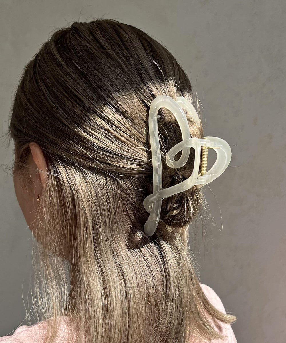 nyanchan112358's tweet image. Latticeビッグハートクリップ。存在感のあるハートがポイント。簡単にヘアアレンジできます。 #PAL #Lattice #ヘアクリップ #ハートクリップ #ヘアアレンジ #春夏 click.linksynergy.com/link?id=aat2aY…