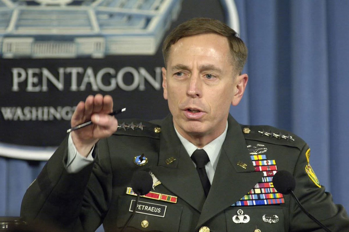 visionergeo's tweet image. 🇺🇸🫡 Former Director of the U.S. Central Intelligence Agency, General David Petraeus, says now is an ideal opportunity to actually dismantle Russia’s war economy and punish those who enable the continuation of the war.

↘️ In an interview with Welt, Petraeus noted that Ukraine’s…