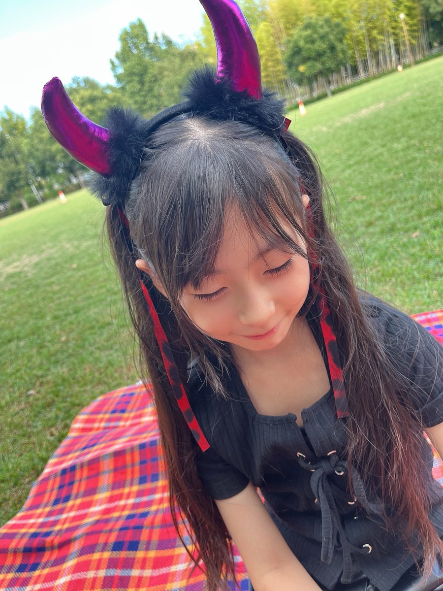 hiiichan_15's tweet image. ツノがニョキニョキ👿
へんしーーーーーーん💖
レッスンも終わったよー✨✨
今日も一日楽しかった٩(๑❛ᴗ❛๑)۶

#デビル
#Halloween2025 
#js3