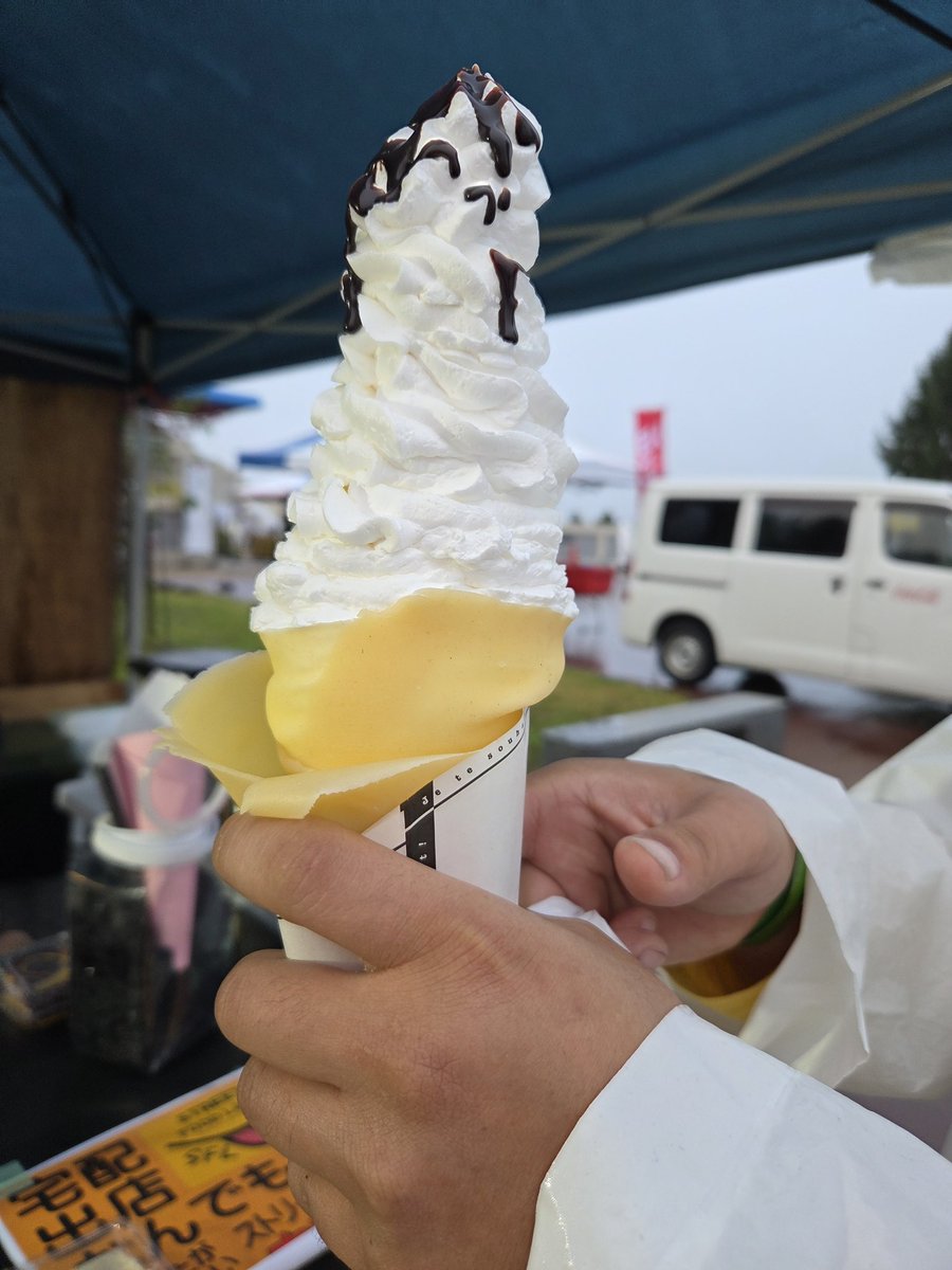 Yurisak53321014's tweet photo. ジャンボクレープが凄すぎた件‼️ https://t.co/pa8gtA8gtB