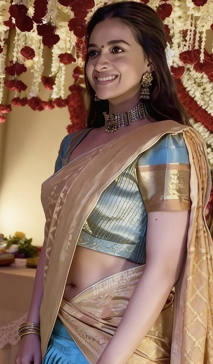 RANVIJAY_99's tweet image. Keerthy Suresh : FINALLY WAIT IS OVER 😩

#KeerthySureshhot #keerthiSuresh #keerthysureshnavel