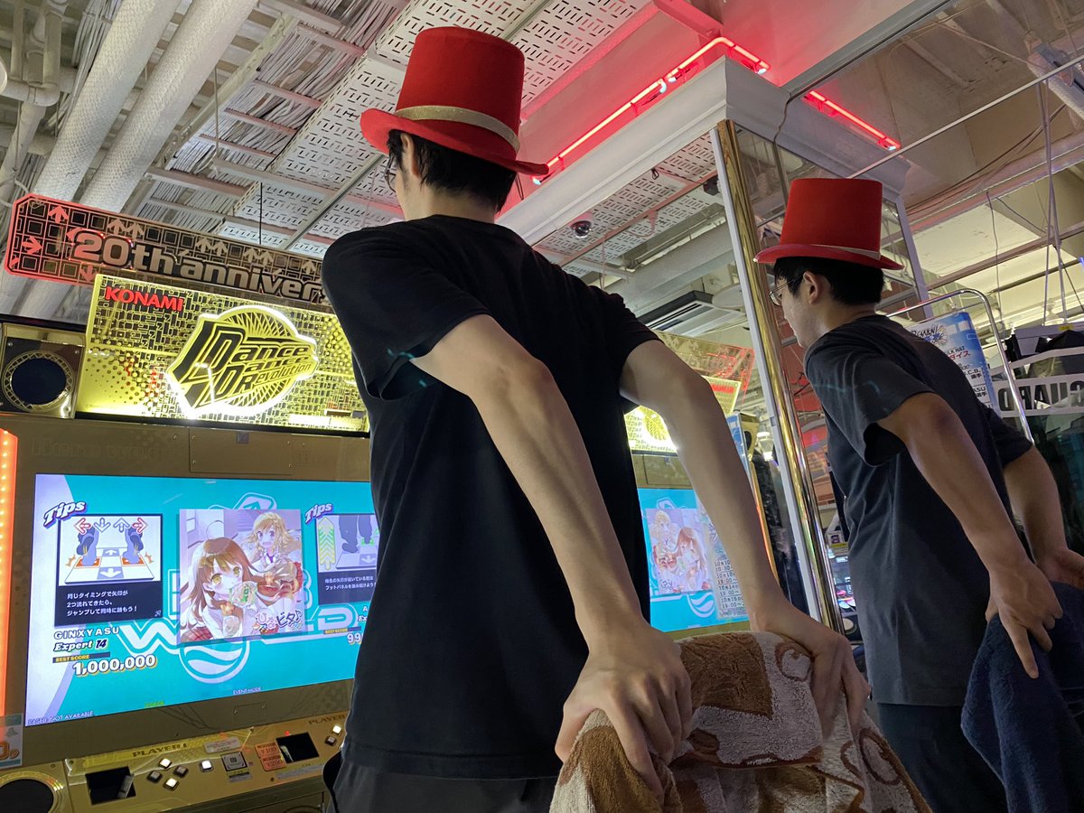 GINXYASU's tweet image. 2日間のチーム練習ありがとうございました！
練習も練習以外も最高の時間を過ごすことができてより強いシルクハットチームになりました🎩🎩🎩🎩

#team_SILKHAT #BPLS5 #DDR