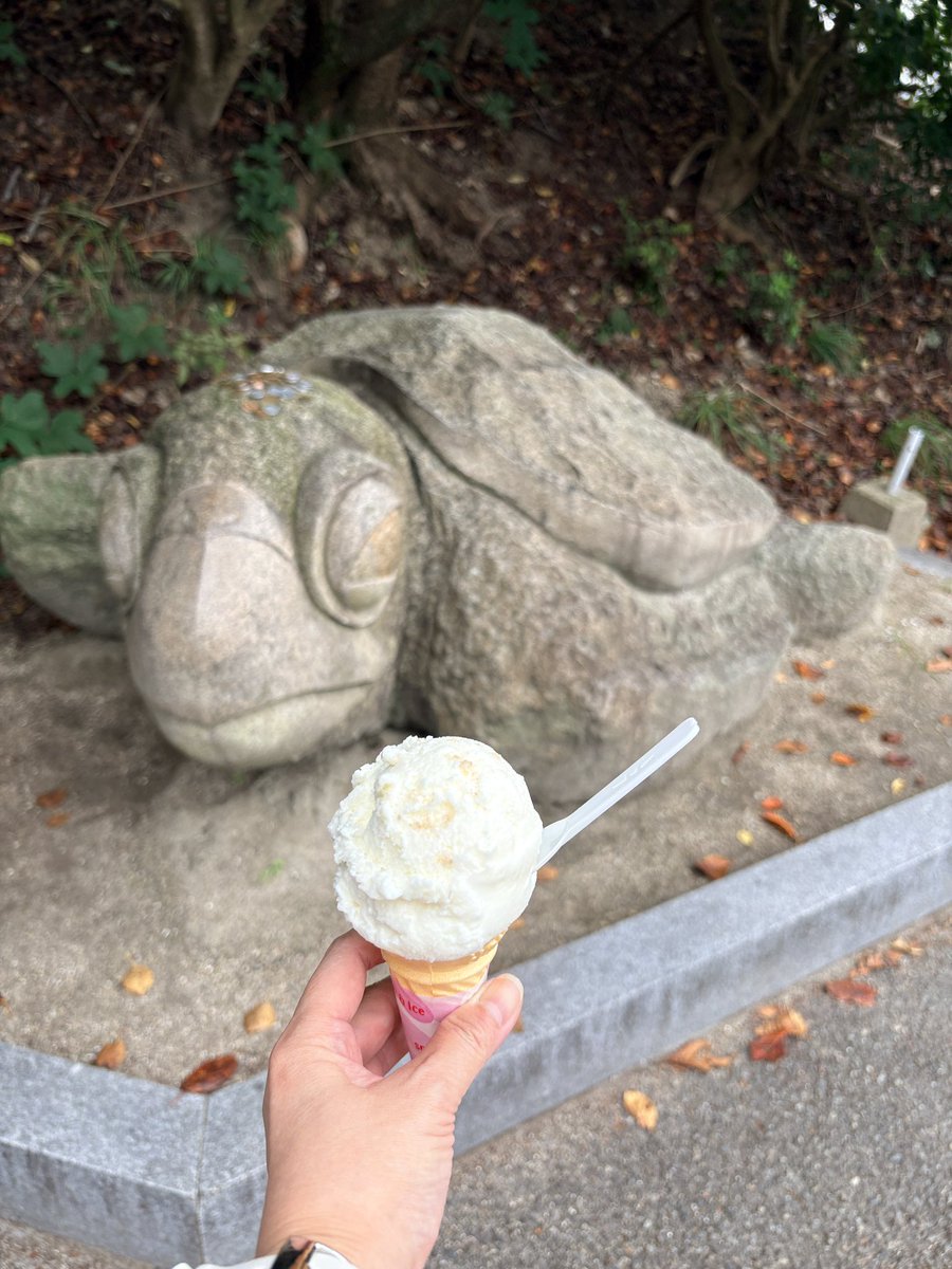 <a href="/lemonholic320/">ミチオ|おおみしまファーム</a> 亀老山展望台とともに有名な藻塩アイス🍨
売店のご夫婦は11月をもって引退されるそうです😿
行ける方はぜひ💨
#デジばりー  #今治