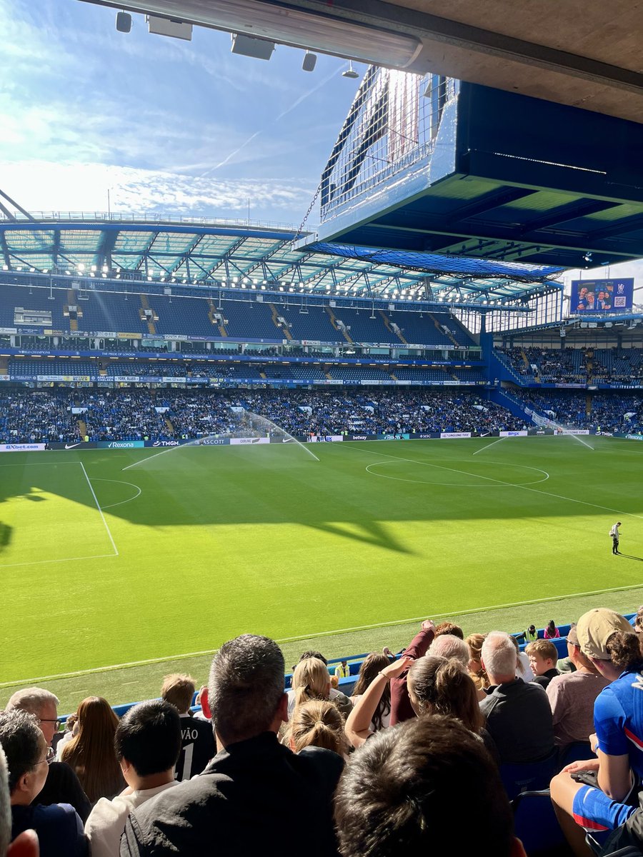thewordofsamson's tweet photo. Great day out at the Chelsea vs. Liverpool Legends match ⚽️ #football #chelsea #liverpool #stamfordbridge https://t.co/BdCaCRqC9Y