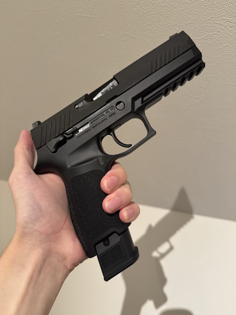 ロングマガジン姿がとても似合う #東京マルイ #P320