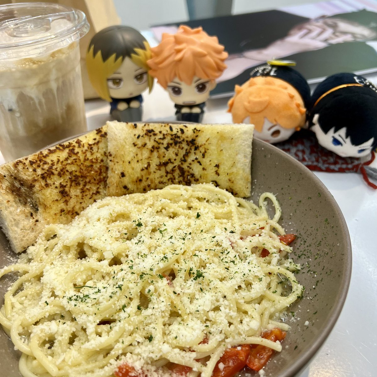 idi_yana_le's tweet photo. 10/10 lang talaga sa arts HUHU ang gaganda 😭😫❤️‍🔥 super happy to meet friends din, old and new!

(not pictured: super daming freebies HUHU teeway po sa mga nagbigay 🥰)

#KenHina #KenHinaCse #ApplesKiss https://t.co/lGf9XeBPhf