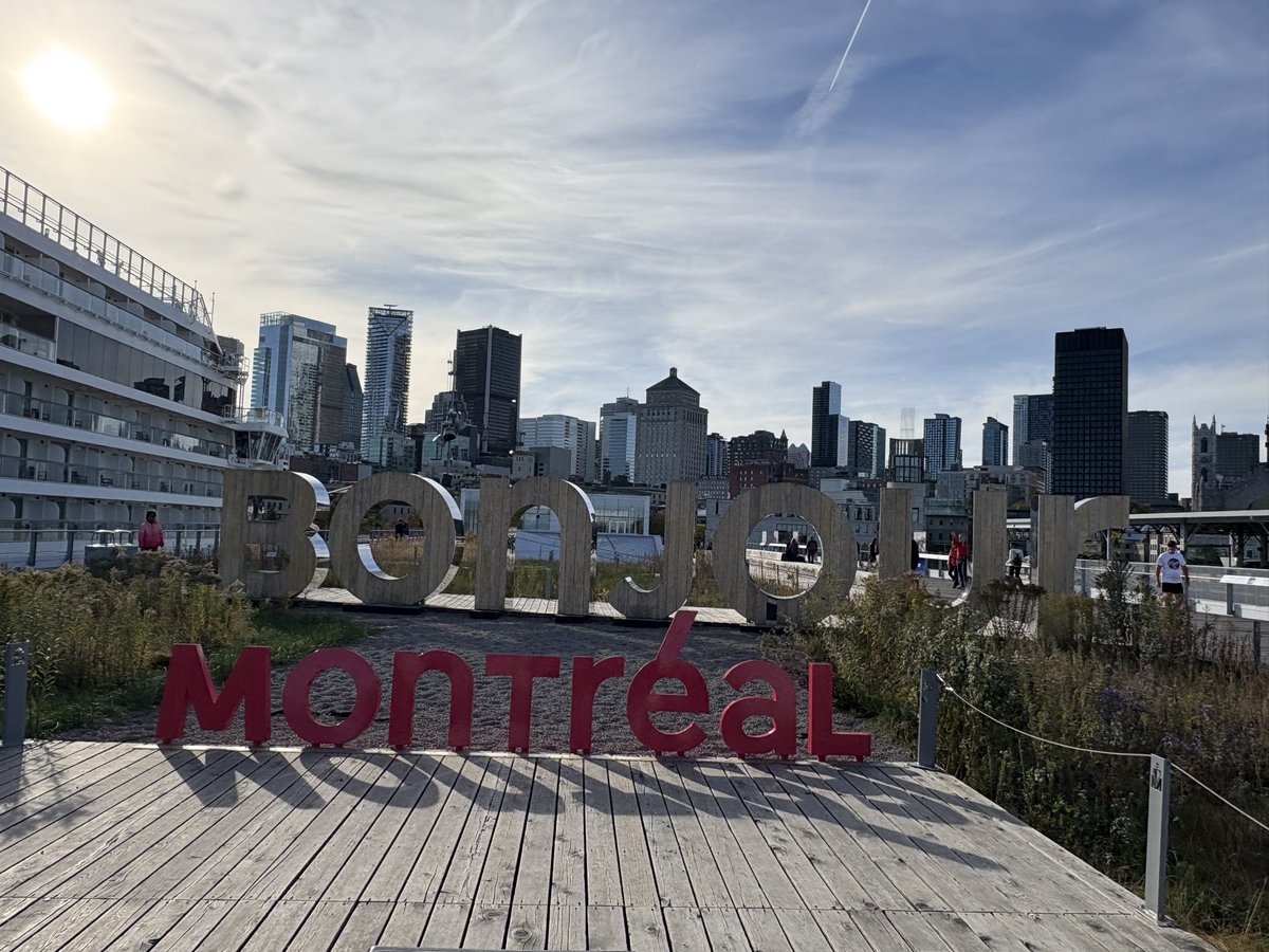 M_Moririy's tweet photo. Vacation in Montreal. Lots of fun and yummy foods. 
#Montreal
#Quebec 
#Canada
#海外旅行カナダ
#Vacation https://t.co/2udaY0PFNt