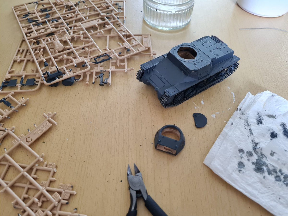 somethingenigma's tweet image. More modelling, this time a Panzer 1. #scalemodelling #academymodels #135scale