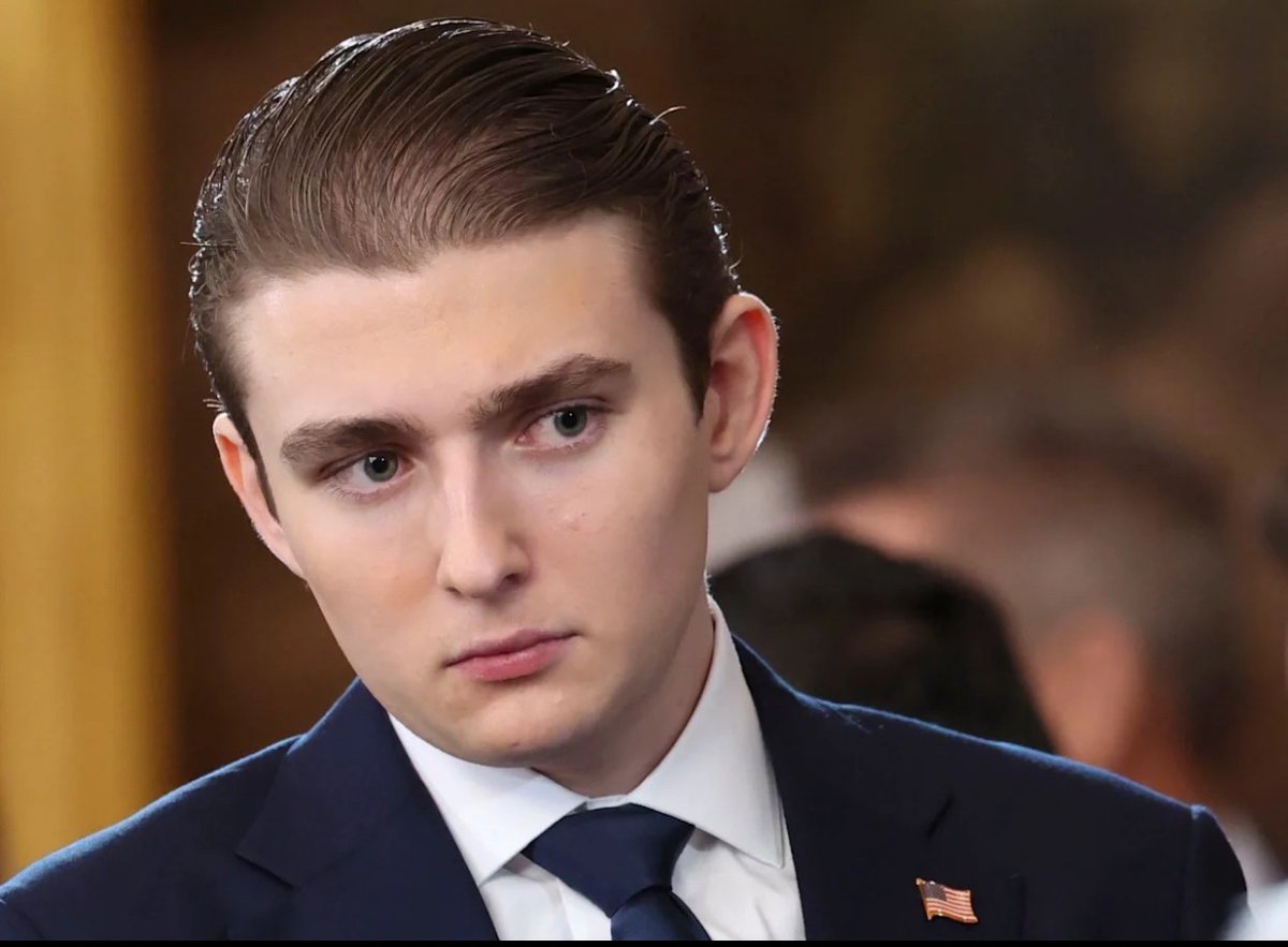 rayray_1_'s tweet image. 🚨 BIGGEST CRASH VS BIGGEST FLEX 🚨

Barron Trump ordered a $500M Mega Yacht right after the biggest crypto crash, how he can do right after crash, how did he managed this much money?

While retail got wiped out.

Barron didn’t lose a cent? 

So strange🤔

What&apos;s cooking?