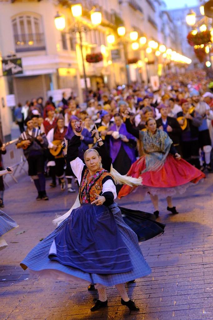 FiestasPilarOfi's tweet photo. ¡Feliz día del Pilar! 💐

📷 Primeras imágenes de la Ofrenda de Flores. 

#Pilar25 #Ofrenda #ofrendadeflores #Zaragoza @zaragoza_es @zcultura https://t.co/jszh8ol7rX
