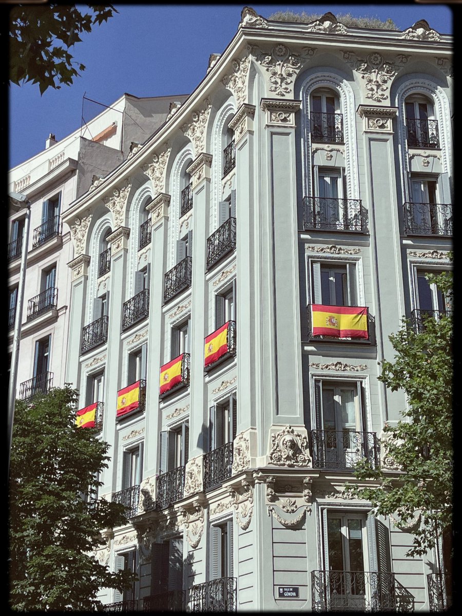 blondilour's tweet photo. moriré diciendo con orgullo que soy del mejor país del mundo 🇪🇸 https://t.co/mDRHKpNR1v
